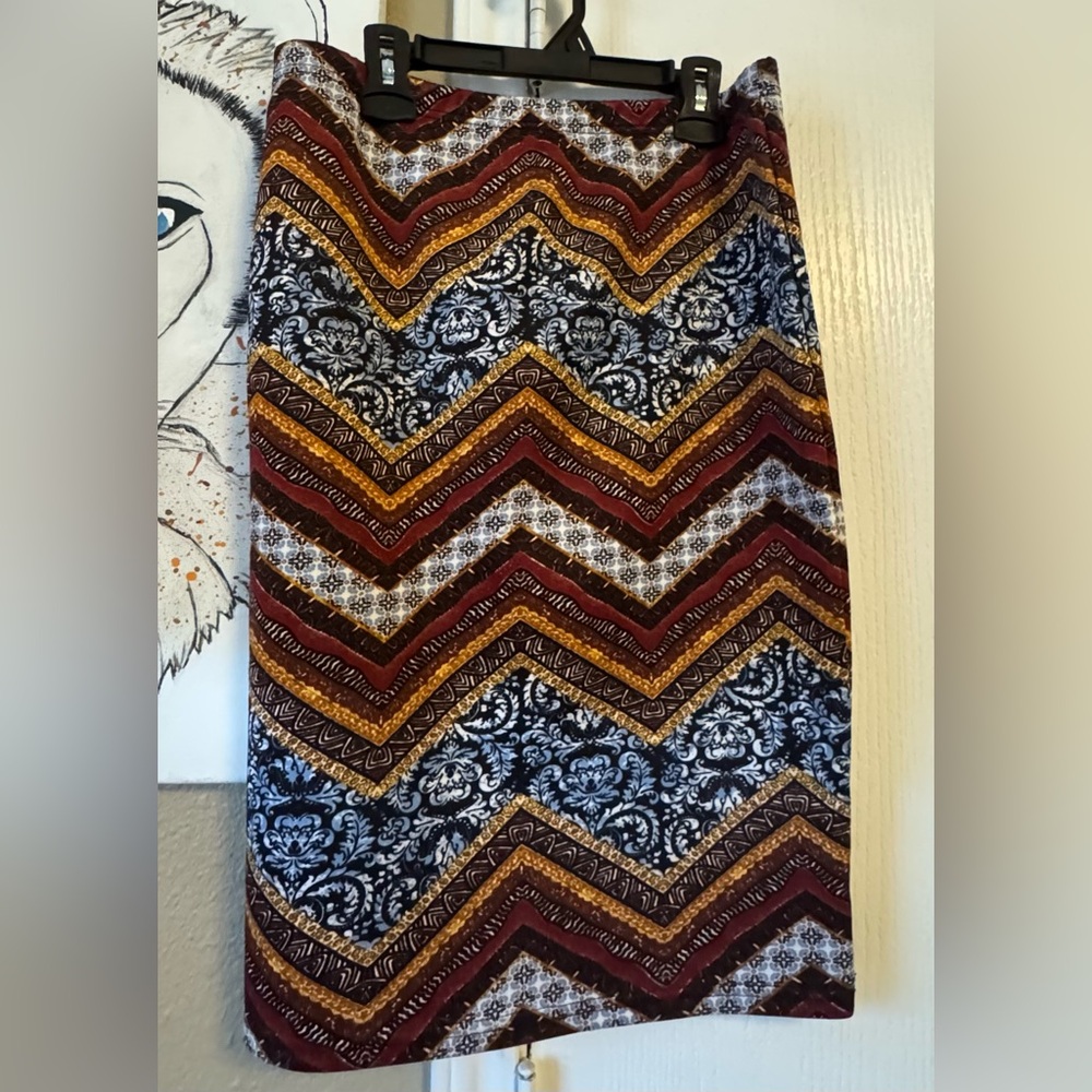 Hot Kiss Chevron Pencil Skirt in Burgundy, Gold & Black